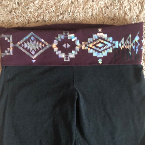 Victoria’s Secret PINK YOGA 7/8 leggings - Picture 2 of 4